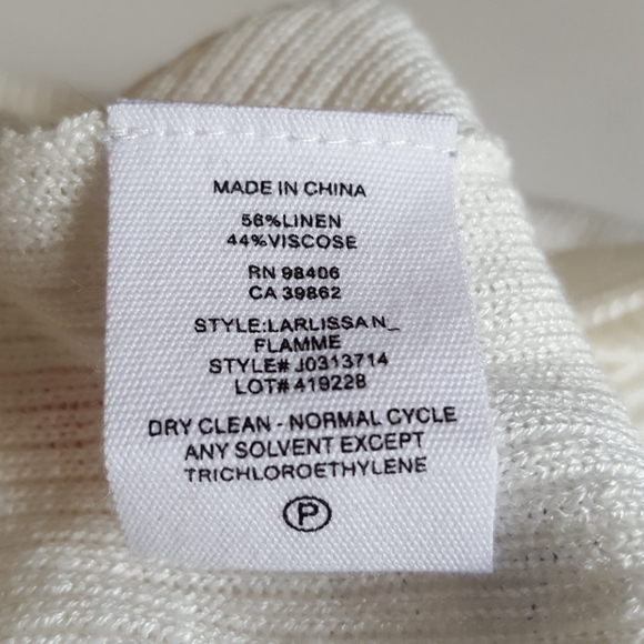 THEORY NWT Larlissa Lightweight V-Neck Swe… - Picture 6 of 15